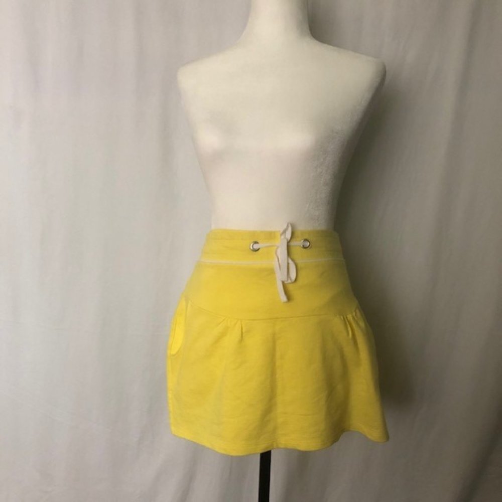 la Vie en Rose aqua Skirt Size M  yellow